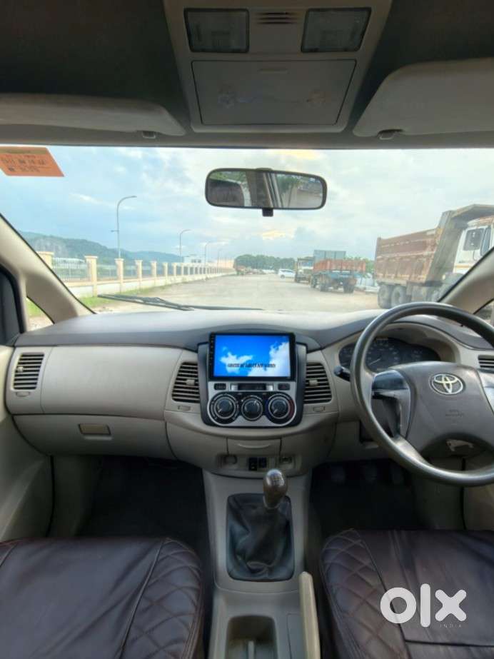 Toyota Innova 2.5 G (diesel) 8 Seater, 2012, Diesel