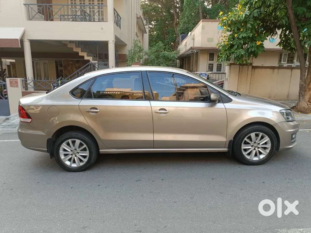 Volkswagen Vento 1.2 Highline Plus At 16 Alloy, 2015, Petrol