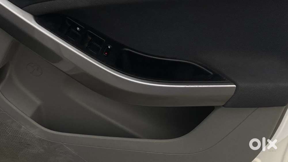 Tata Nexon 1.2 Revotron Xza Plus, 2019, Petrol