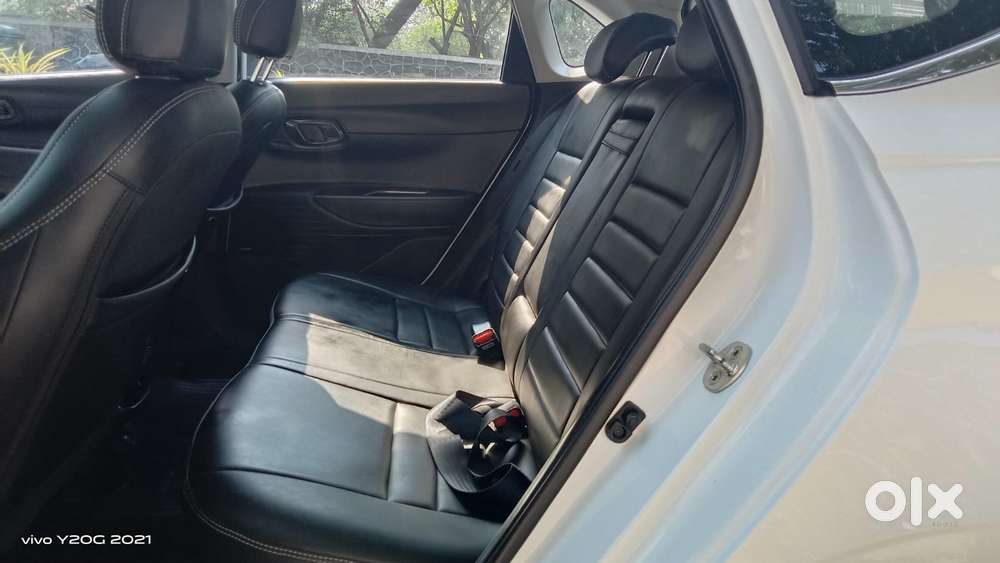 Hyundai I20 Asta (o) 1.2 Mt, 2023, Petrol