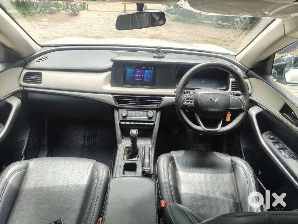 Mahindra Xuv700 2.2 Mx Diesel Mt 5 Str, 2022, Diesel