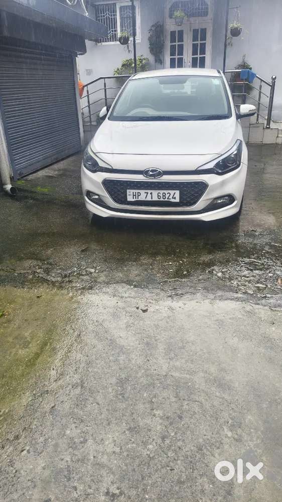Hyundai Elite I20 2018 Dual Tone Army Person Car