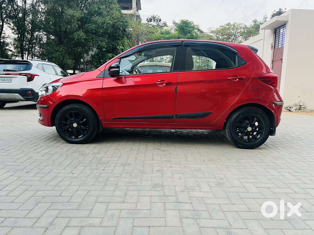 Tata Tiago 1.2 Revotron Xz (o), 2017, Petrol