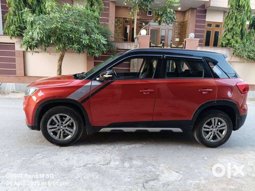 Maruti Suzuki Brezza 1.5 Zxi Smart Hybrid Dual Tone, 2016, Diesel