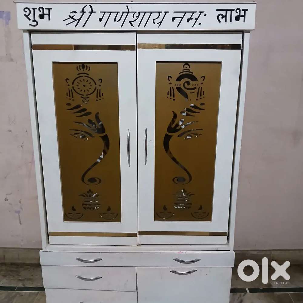 Wooden mandir