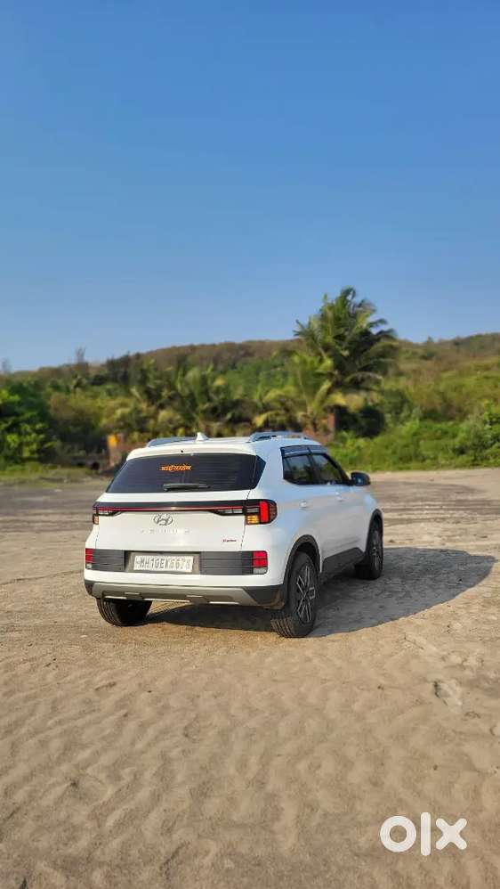 Hyundai Venue 2025 Petrol Well Maintained