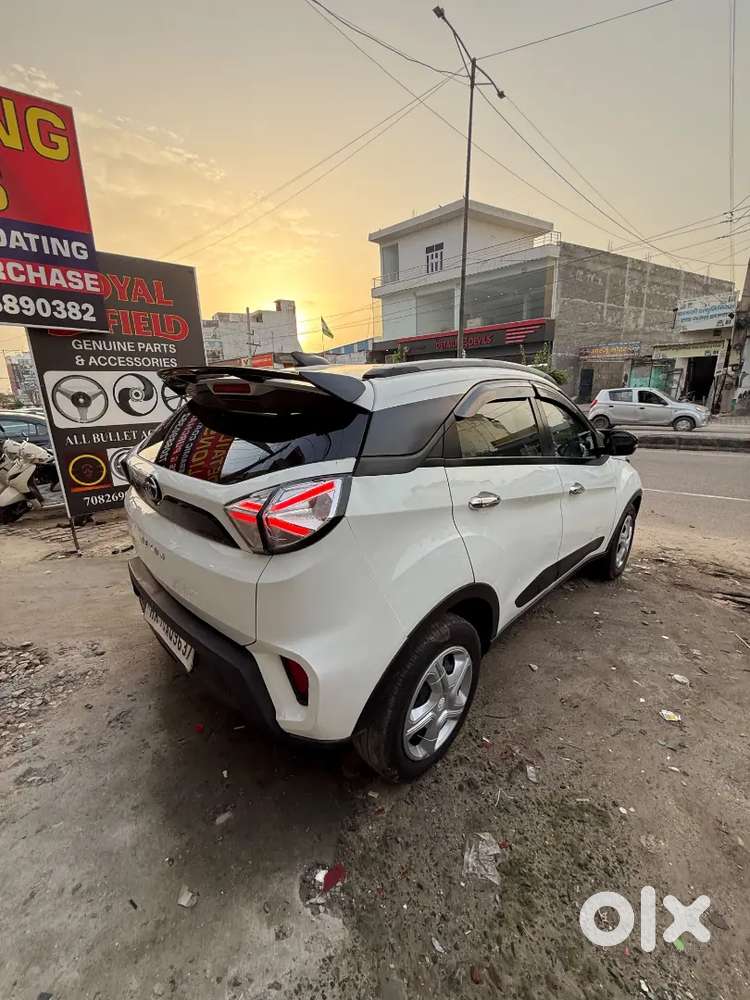 Tata Nexon Cng