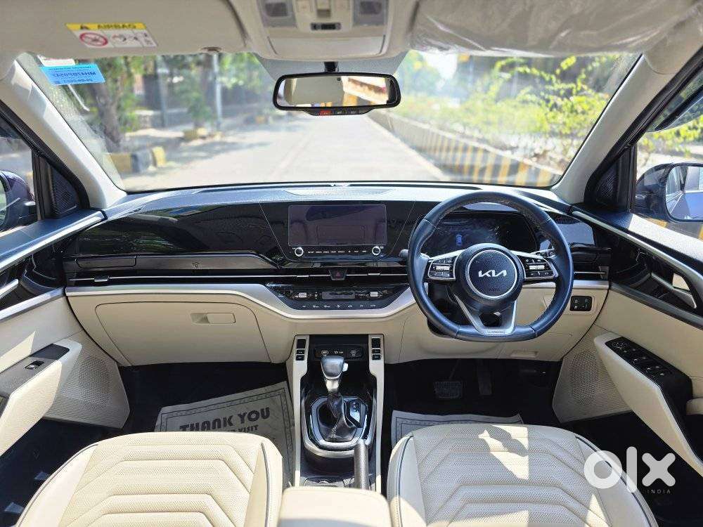 Kia Carens Luxury (o)1.5 Turbo Petrol Dct 7 Str, 2023, Petrol