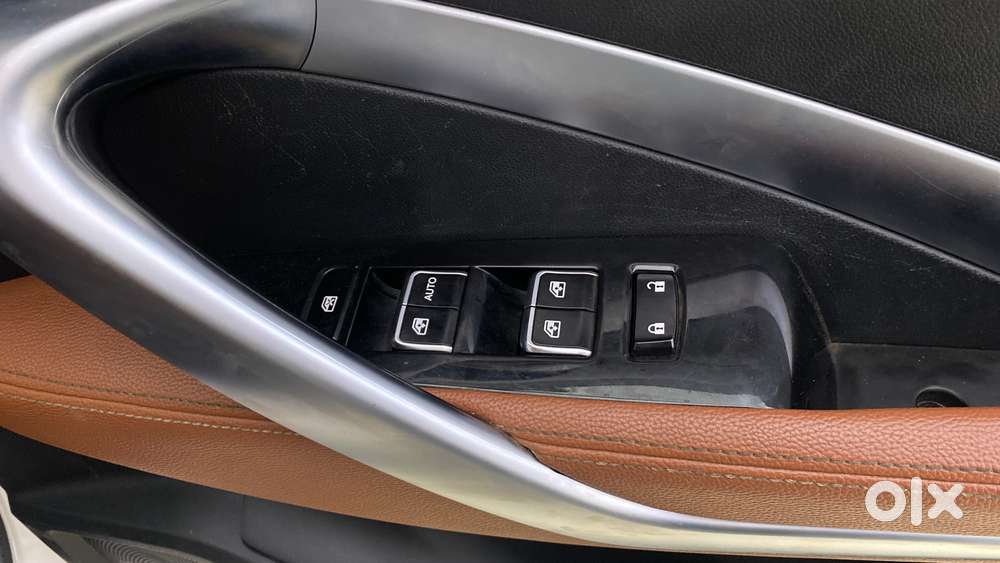 Mg Hector Plus 1.5 Sharp Dct, 2020, Petrol