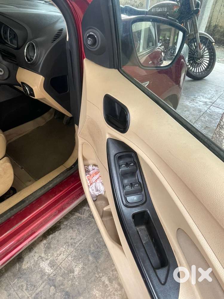Ford Aspire Titanium Plus Manual Petrol 2015
