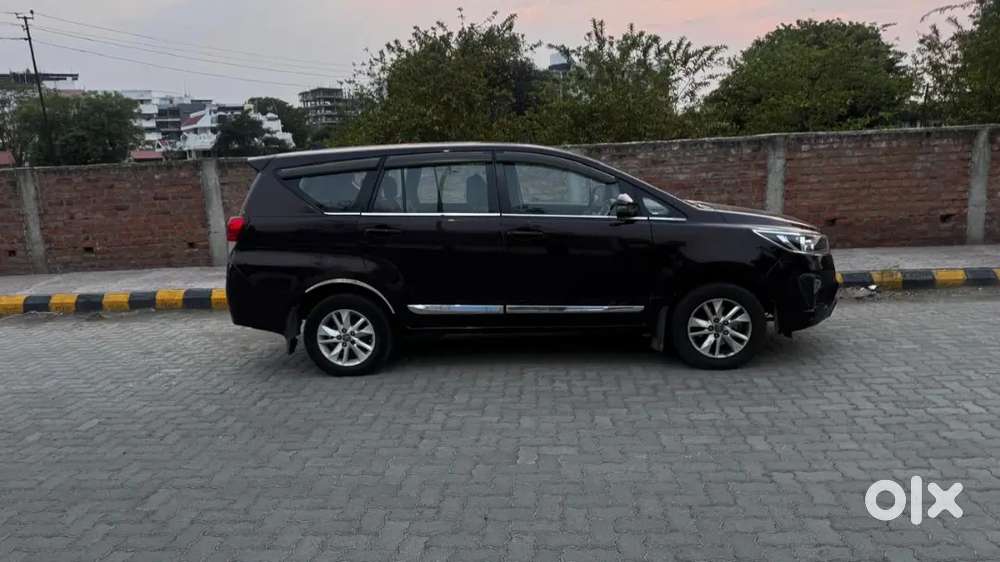 Toyota Innova Crysta