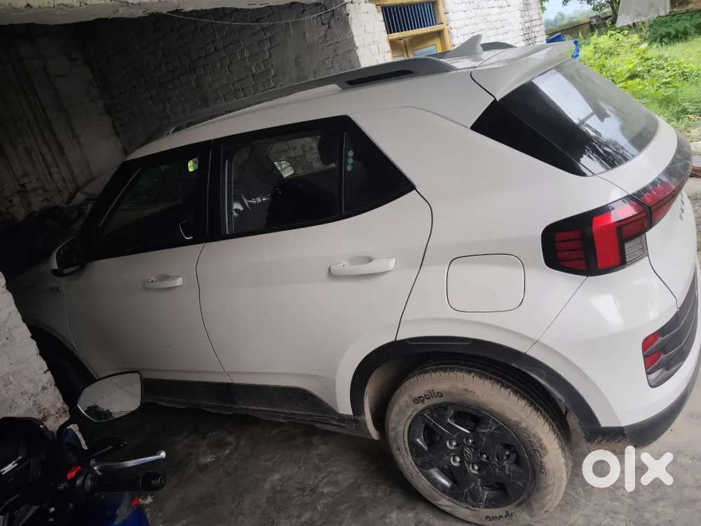 Hyundai Venue Petrol Manual 2024
