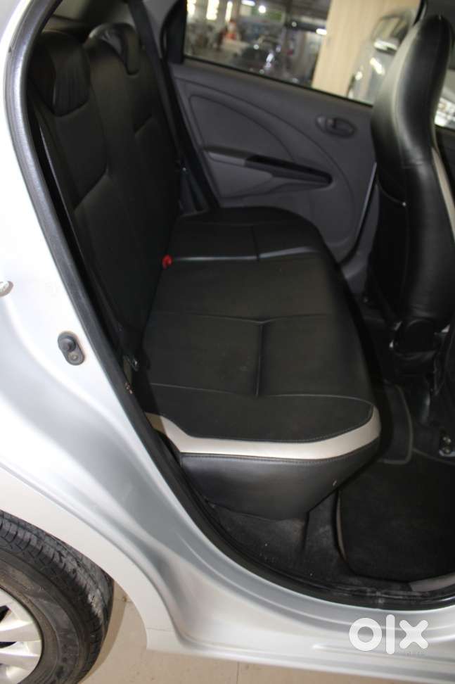 Toyota Etios Liva 2011-2012 G, 2011, Petrol