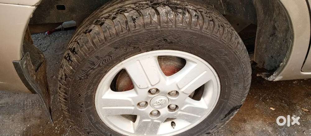 Toyota Innova 2006 Diesel 175000 Km Driven