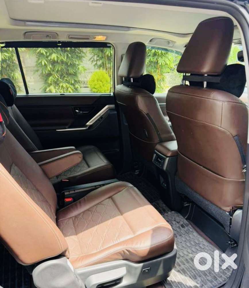 Toyota Innova Hycross 2.0 Zx (o) Hybrid 7 Str, 2026, Electric