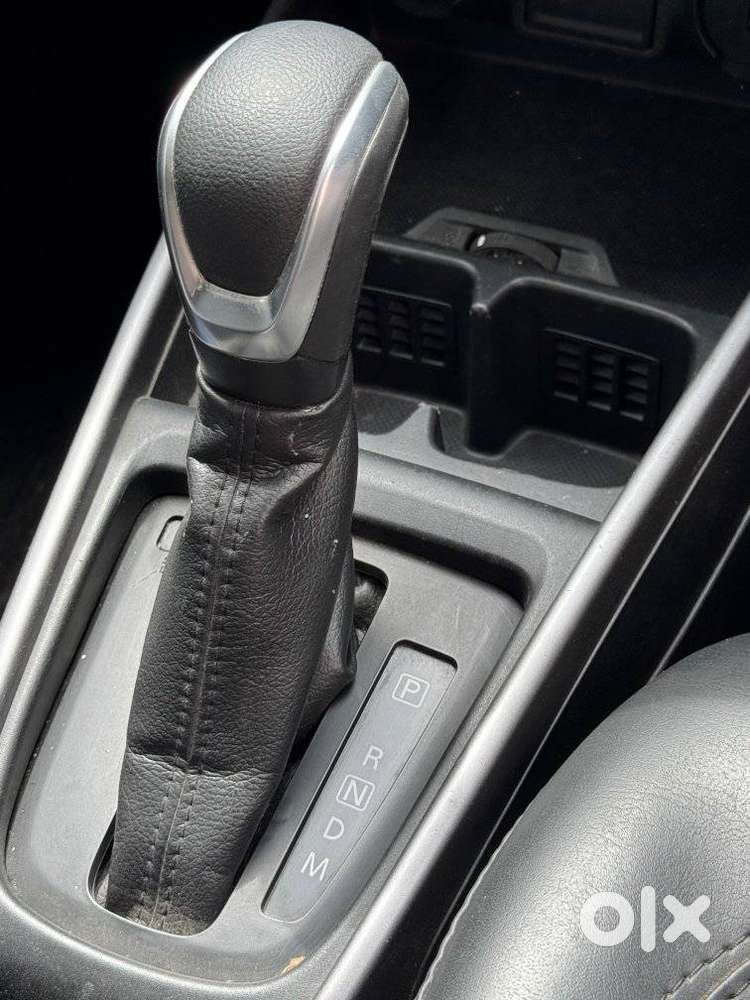 Maruti Suzuki XL6 1.5 Alpha AT, 2023, Petrol