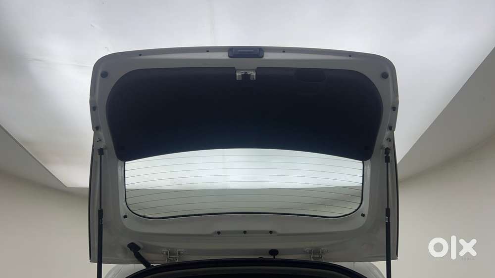 Hyundai New I20 1.2 Asta (o) Mt, 2023, Petrol
