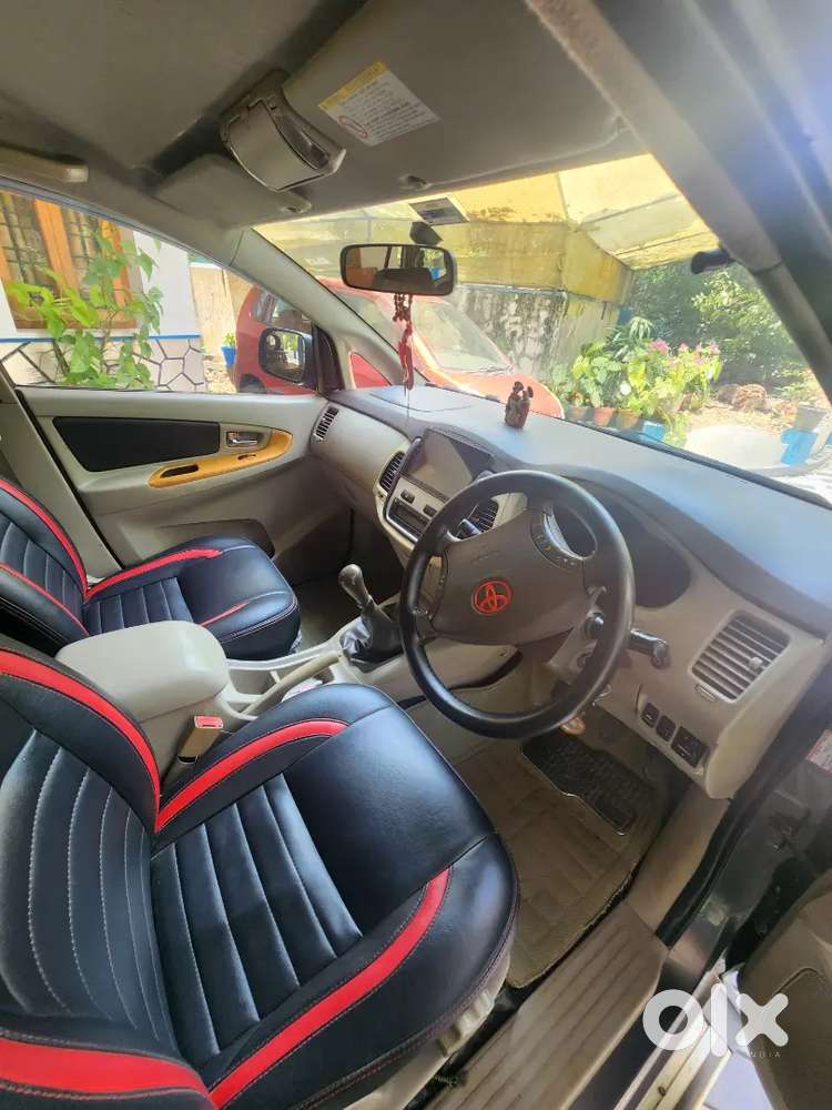 Toyota Innova 2.5 V 2011