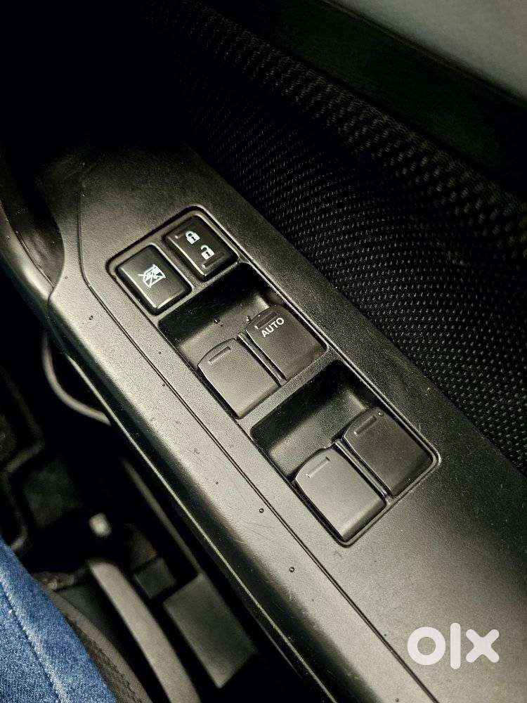 Maruti Suzuki Brezza Zxi Plus Smart Hybrid, 2021, Petrol