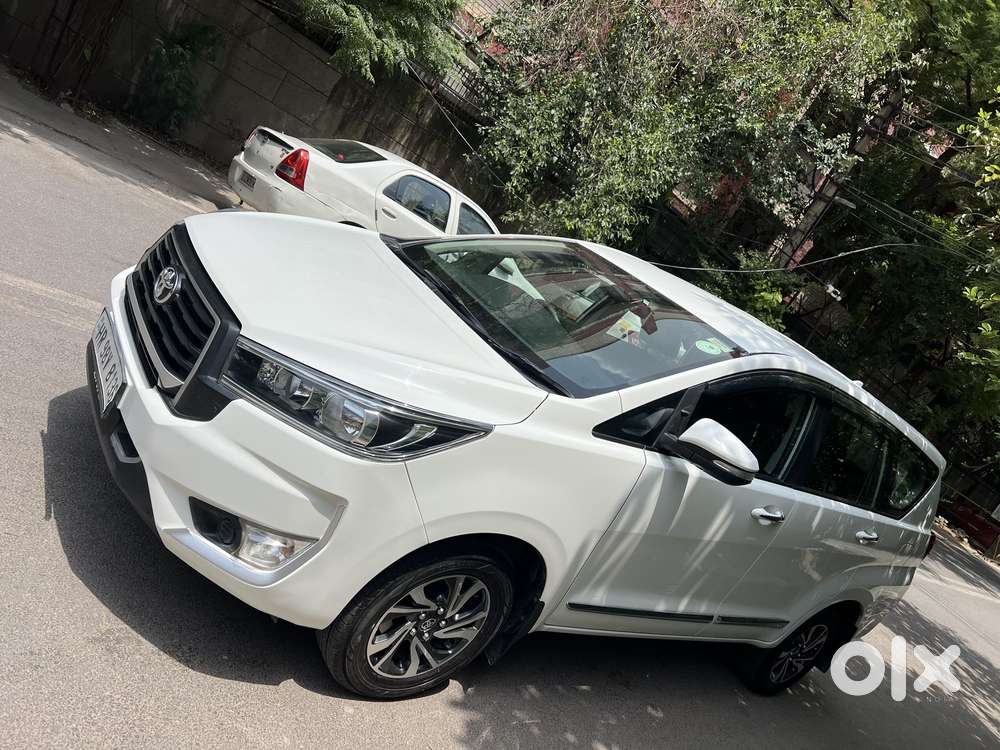Toyota Innova Crysta 2.4 G Plus Mt 7 Str, 2025, Diesel