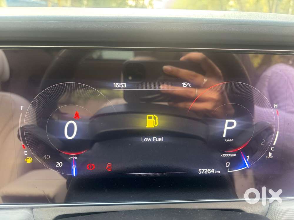 Mahindra Xuv700 2.0 Ax 5 Petrol At Str, 2022, Petrol