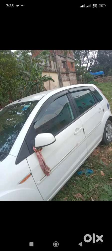 Ford Figo Petrol Zxi 2011