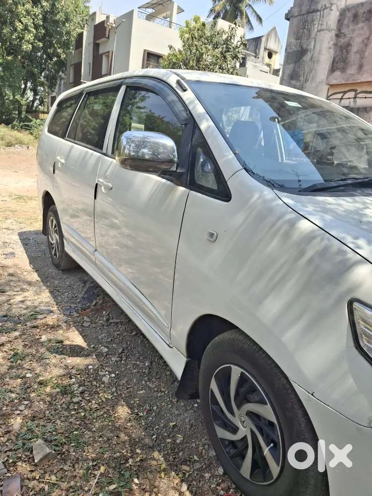 Toyota Innova 2016 Diesel Well Maintained