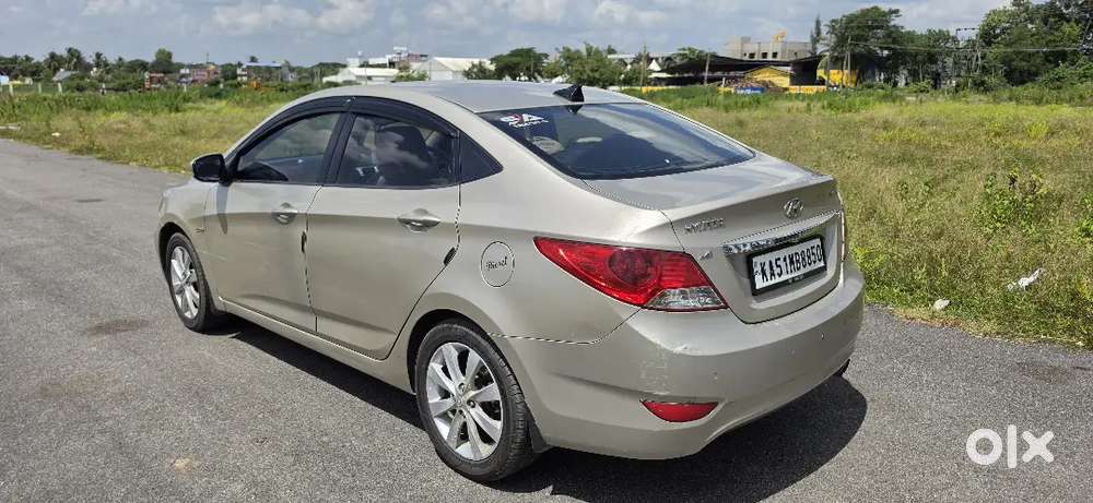Hyundai Verna 1.6 Crdi 2011 Manual