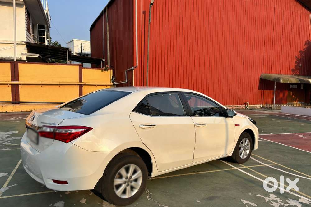 2015 Toyota Corolla Altis With Fancy Number For Sale