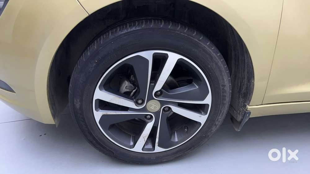 Tata Altroz Xz, 2020, Petrol