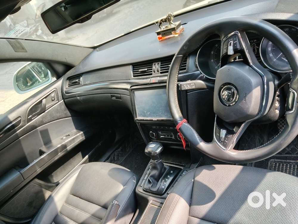 Skoda Superb 2.8 V6 2012 Model