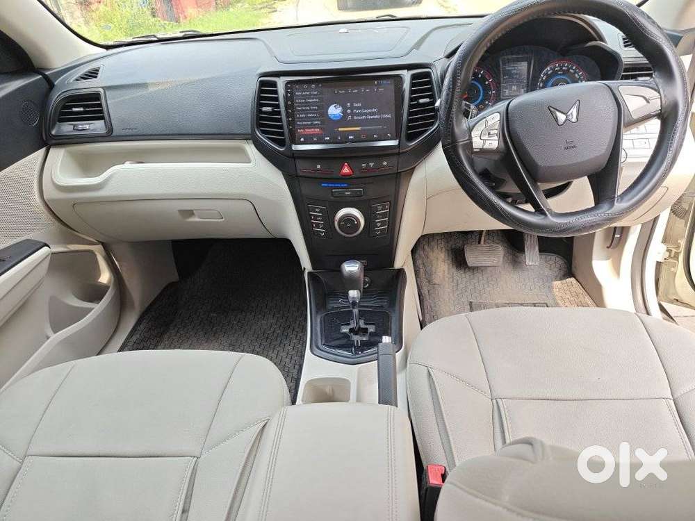 Mahindra Xuv300 1.2 W6 Amt Petrol, 2023, Petrol