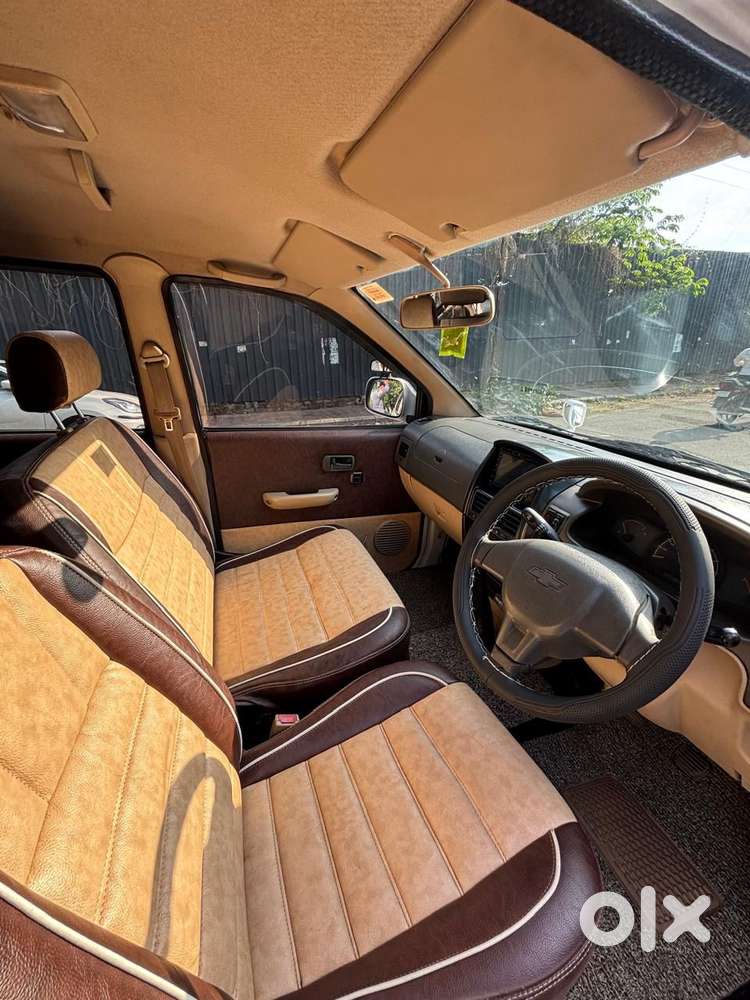 Chevrolet Tavera Lt 10 Seater Bsiii, 2013, Diesel