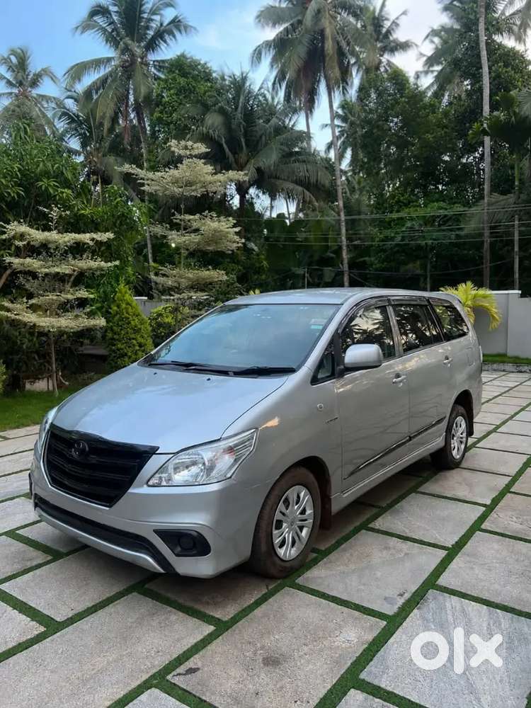 Toyota Innova 2.5 G 2015