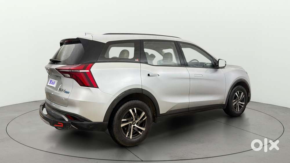 Mahindra Xuv700 2.0 Ax 5 Petrol At Str, 2022, Petrol