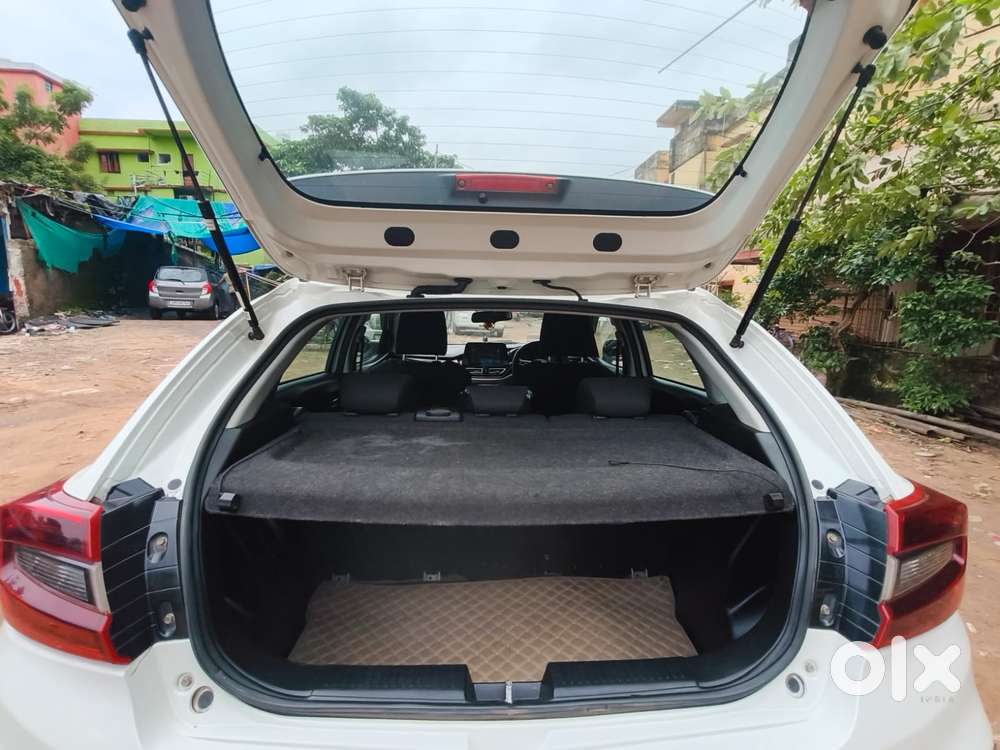 Toyota Glanza 1.2 V Amt, 2023, Petrol