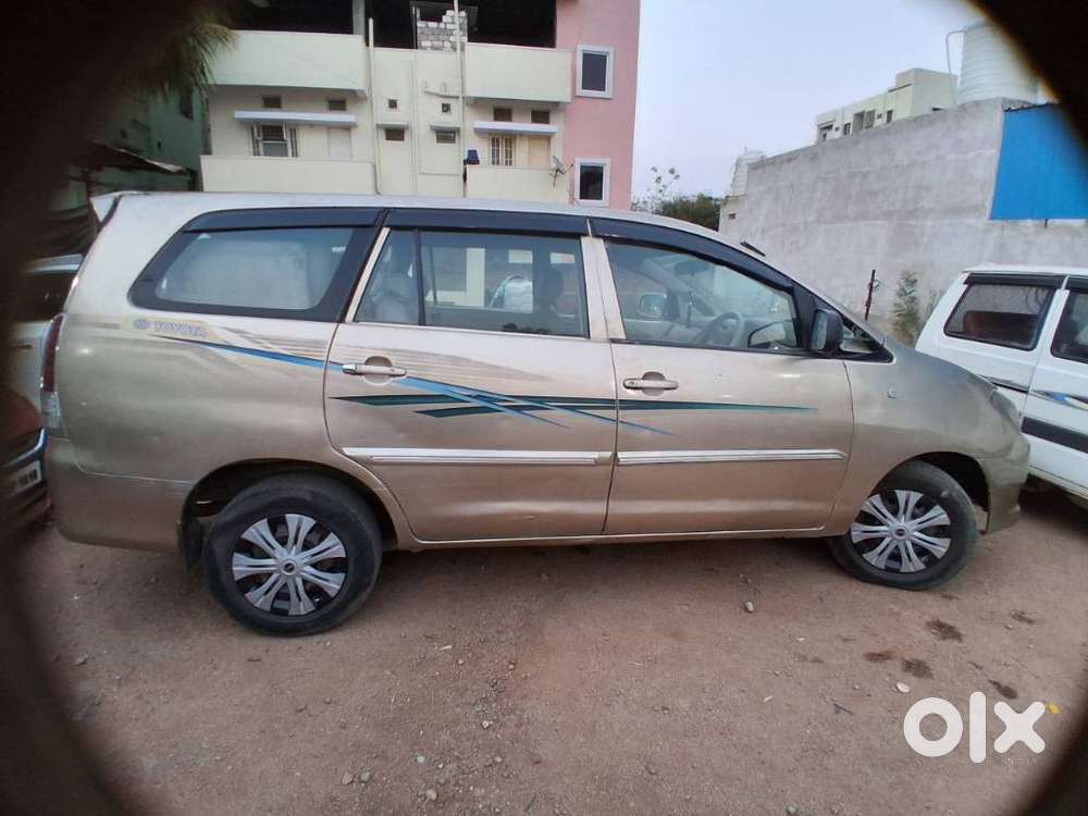 Toyota Innova 2.5 G (diesel) 8 Seater, 2005, Diesel