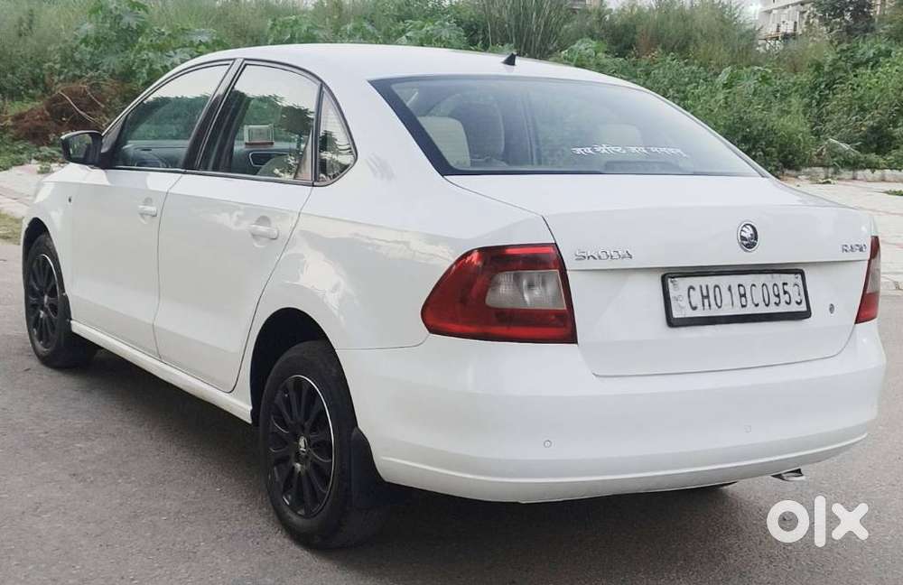Skoda Rapid 1.5 Tdi At Elegance Black Package, 2015, Diesel