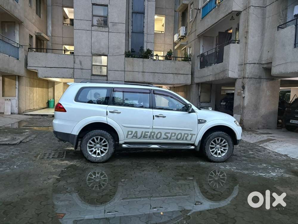 Mitsubishi Pajero Sport 2012