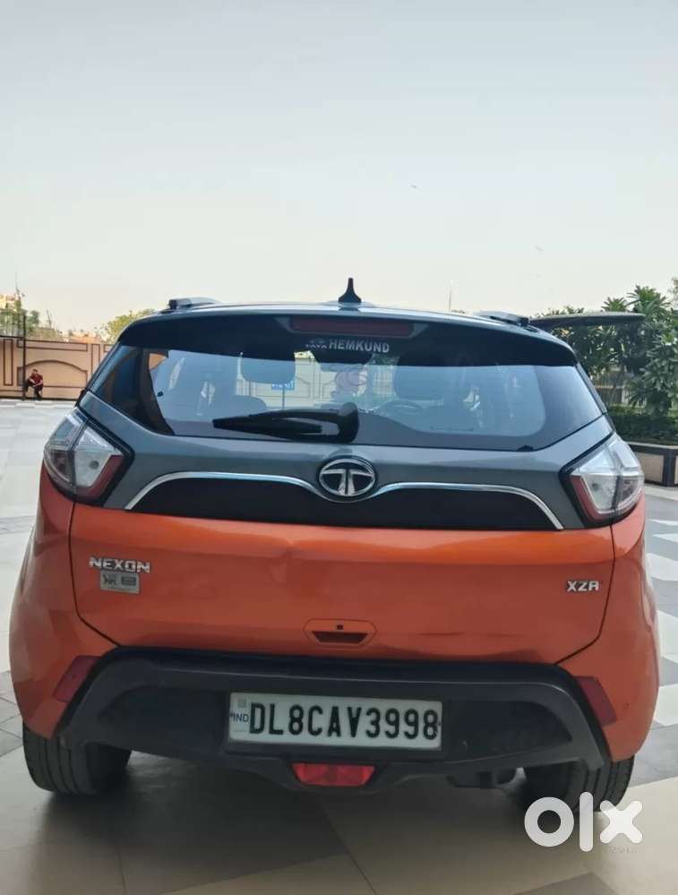 Tata Nexon 1.2 Revotron Xza Plus Dualtone, 2018, Petrol