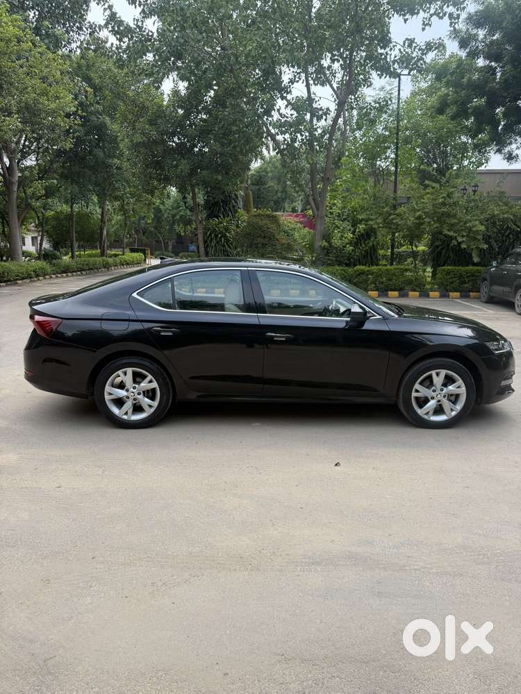 Skoda Octavia 2.0 Style Tsi At, 2022, Petrol