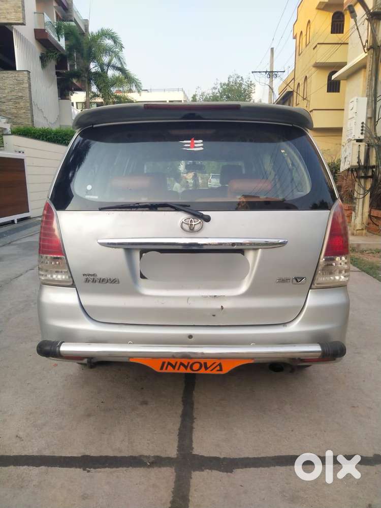 Toyota Innova 2.5 Vx 8 Str Bs-iii, 2011, Diesel