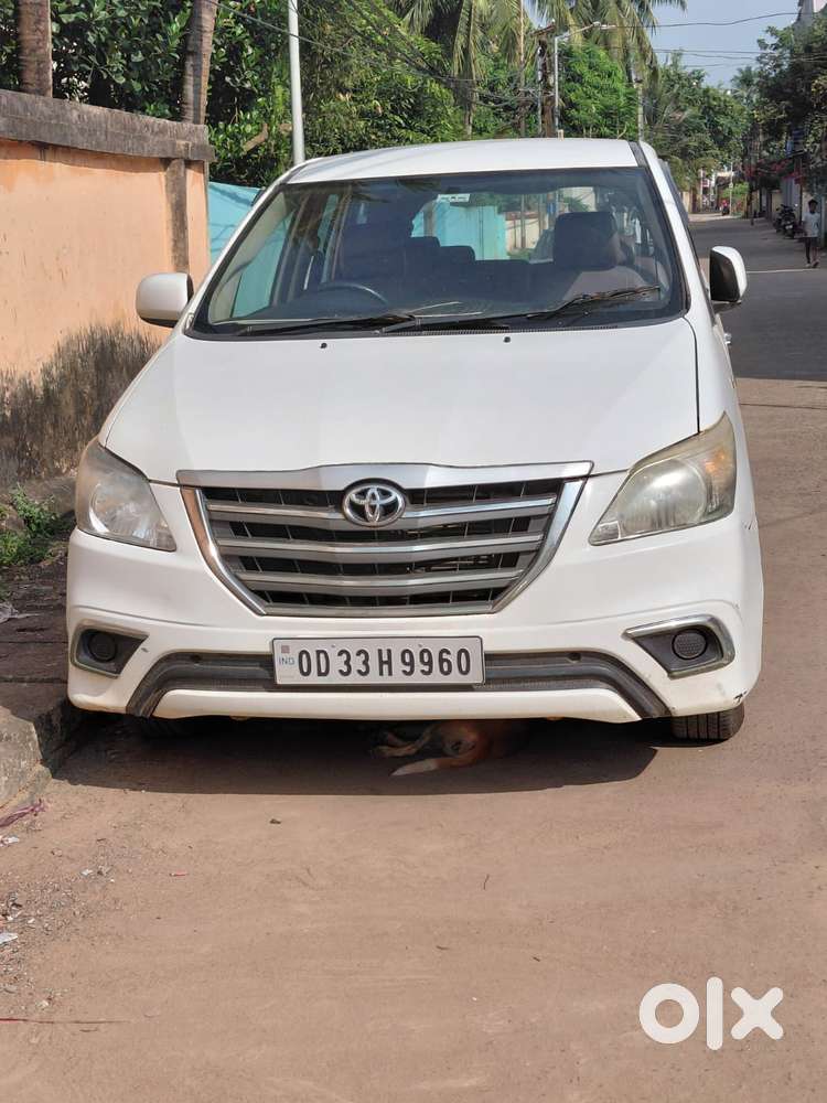 Toyota Innova 2.5 E Diesel Ms 8-seater, 2016, Diesel
