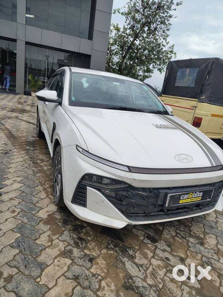 Hyundai Verna 1.5 Mpi Mt Sx (o), 2023, Petrol