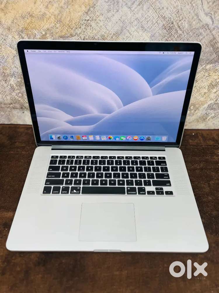 Apple Macbook Pro 15inch i7 256Ssd full working condition