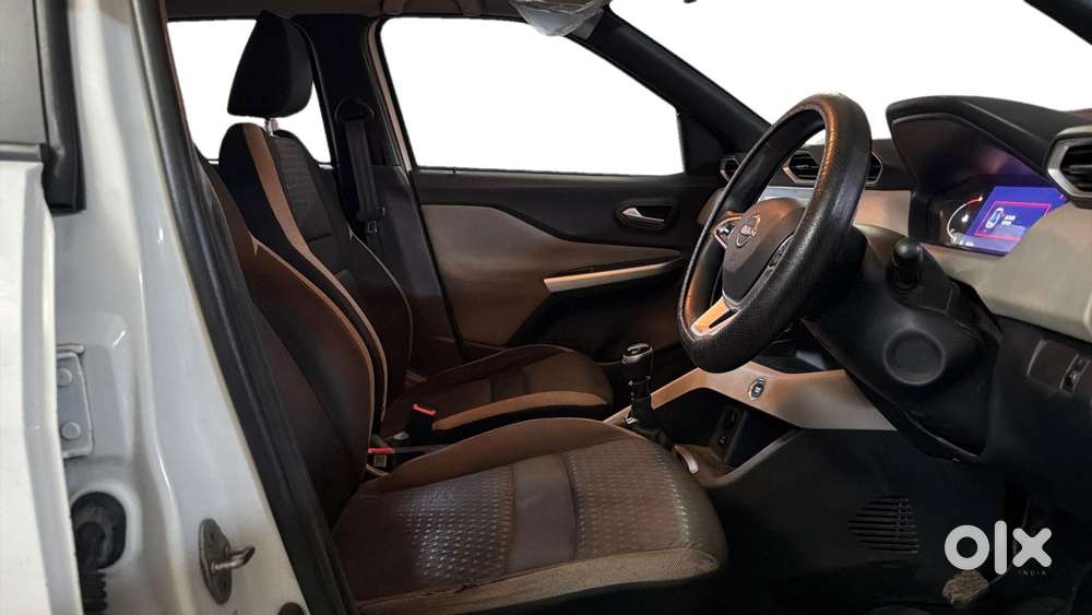Nissan Magnite 1.0 Xv, 2021, Petrol