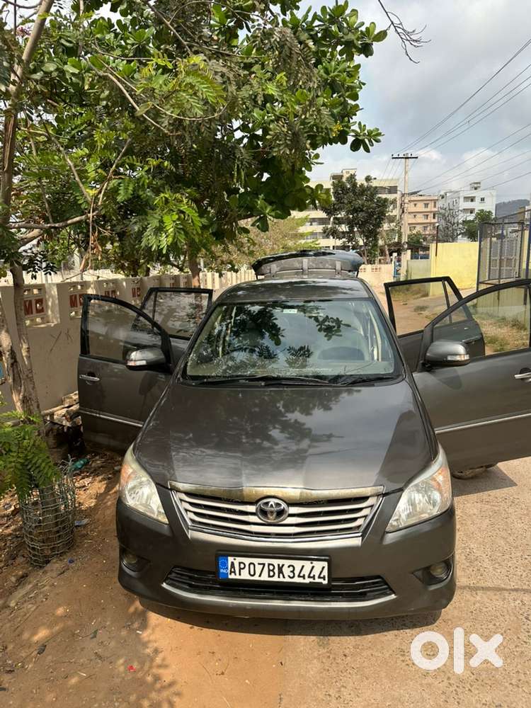 Toyota Innova 2012 Diesel Well Maintained