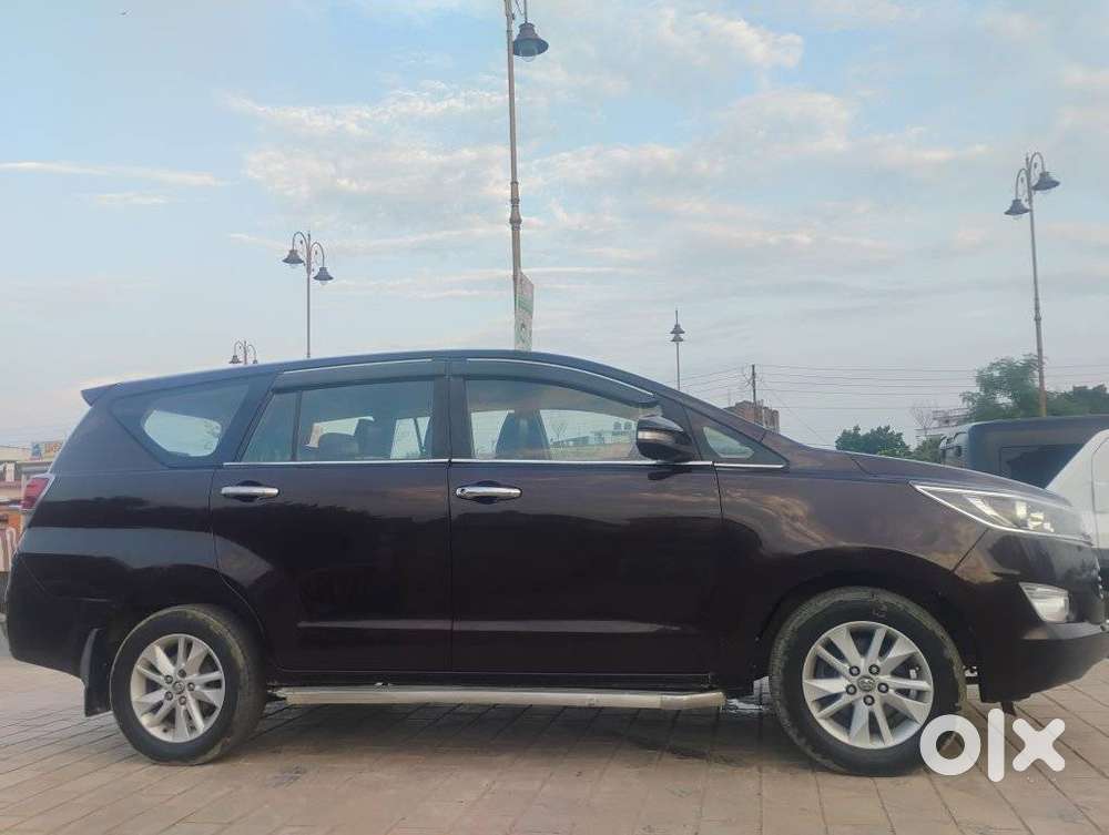 Toyota Innova Crysta 2.4 Gx Mt 8s, 2017, Diesel