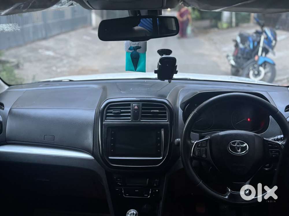 Toyota Urban Cruiser 1.5 Premium Grade Dual Tone Mt, 2022, Petrol