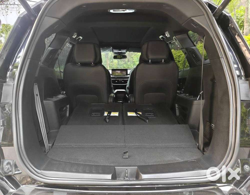 Tata Safari Accomplished X Plus 6 Str Dark Edition, 2025, Diesel
